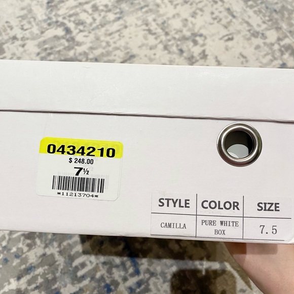 B2 CAMILLA White Leather Mary Jane Heels (NWB) - Picture 6 of 11